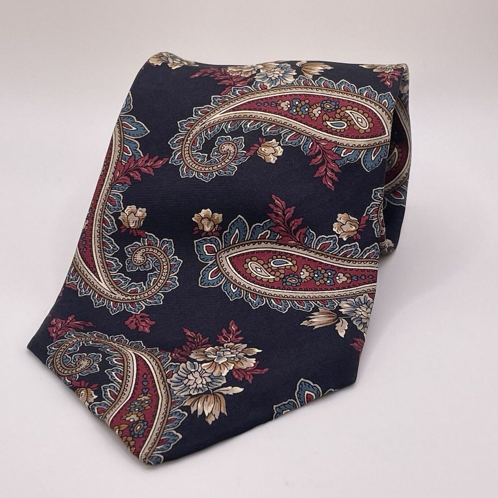 VTG Sutter and Grant Black Paisley 100%‎ Silk Men's Neck Tie  USA Long 61" X 4"